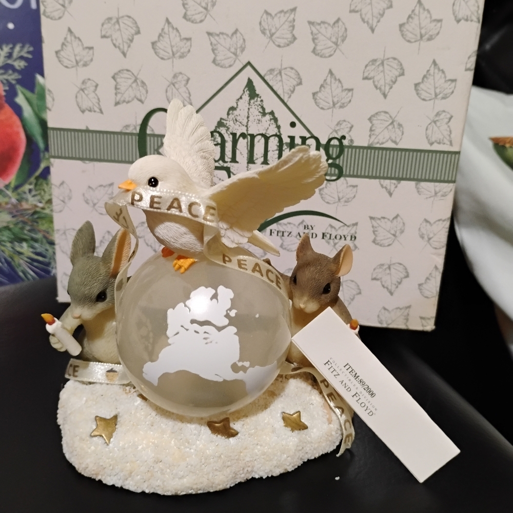 Fitz and Floyd Charming Tails Figurine "A WORLD OF GOOD WISHES"